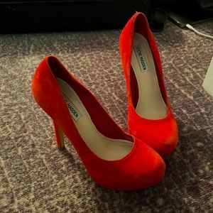 vintage red Steve Madden platform pumps